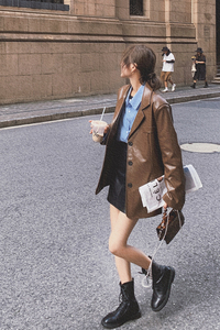 咖色复古PU皮西装外套2025新款女春美拉德复古酷飒高级感西服上衣图片