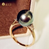 大溪地黑珍珠戒指天然海水珍珠厚实18K金钻石正圆强光孔雀绿素雅