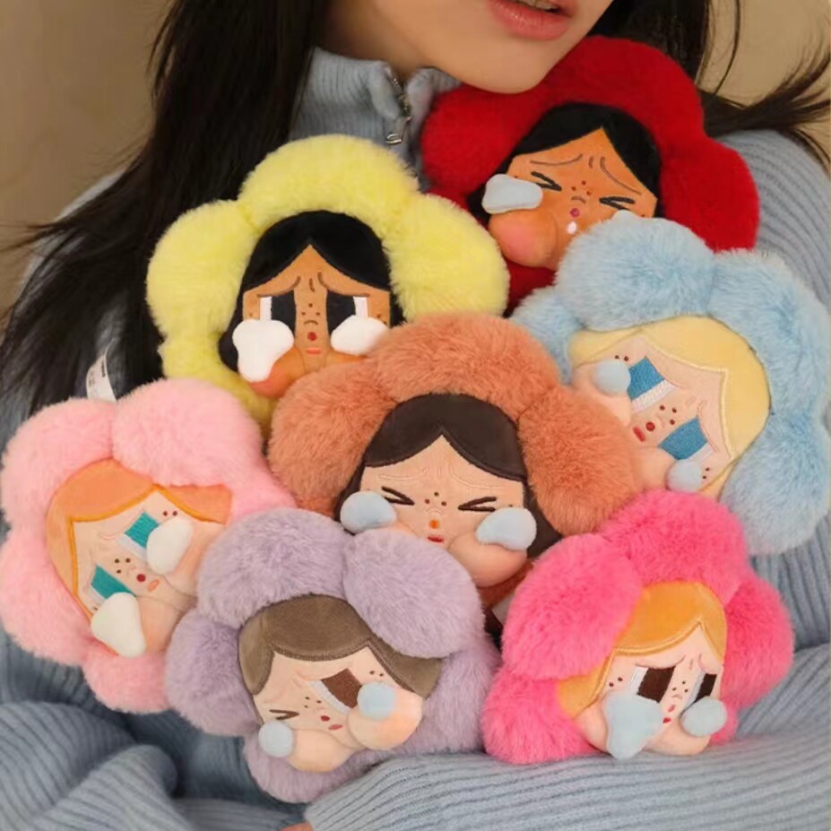 泡泡玛特CRYBABY悲伤俱乐部系列盲盒毛绒花朵周边可爱装饰合集