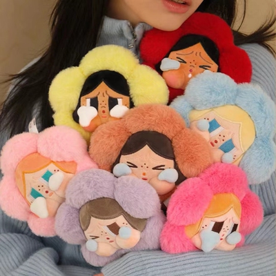 泡泡玛特CRYBABY悲伤俱乐部系列盲盒毛绒花朵周边可爱装饰合集