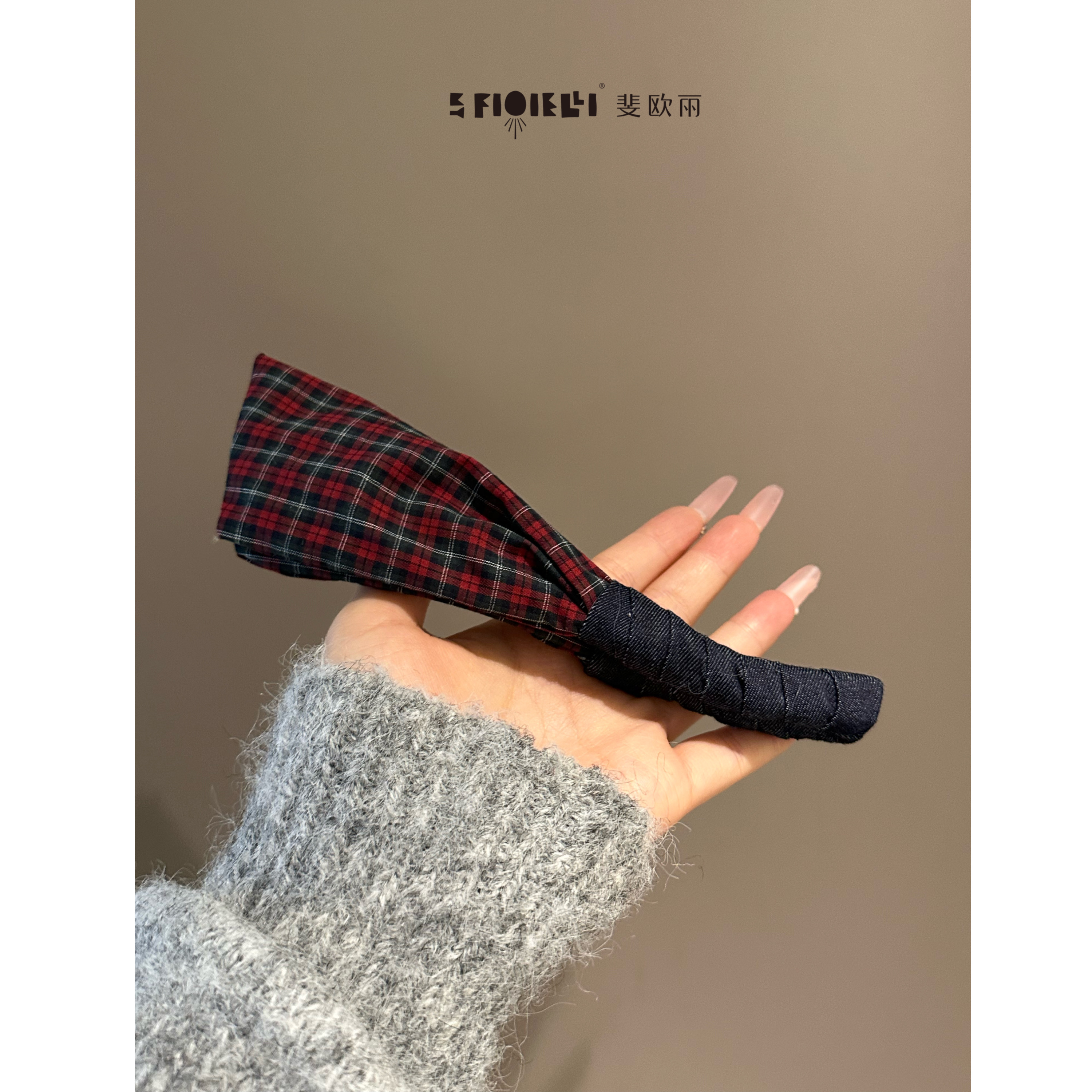 韩系小众设计红绿色格纹香蕉夹复古氛围感后脑勺抓头发扭扭夹