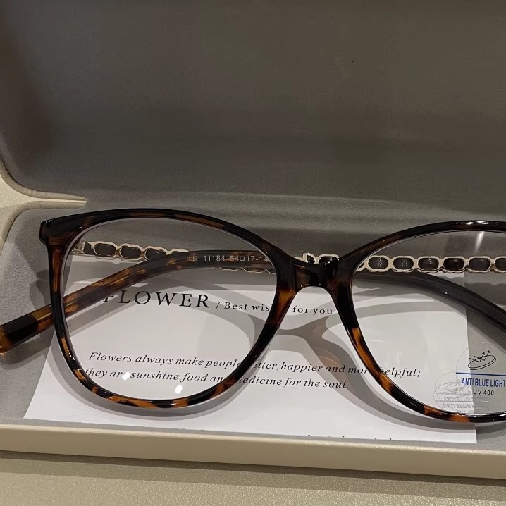 赵露思白鹿同款黑框素颜神器眼镜女眼镜框架防蓝光大框链条显脸小