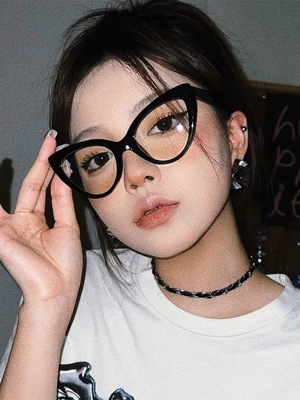 男女拽姐三角形猫眼黑框素颜眼镜