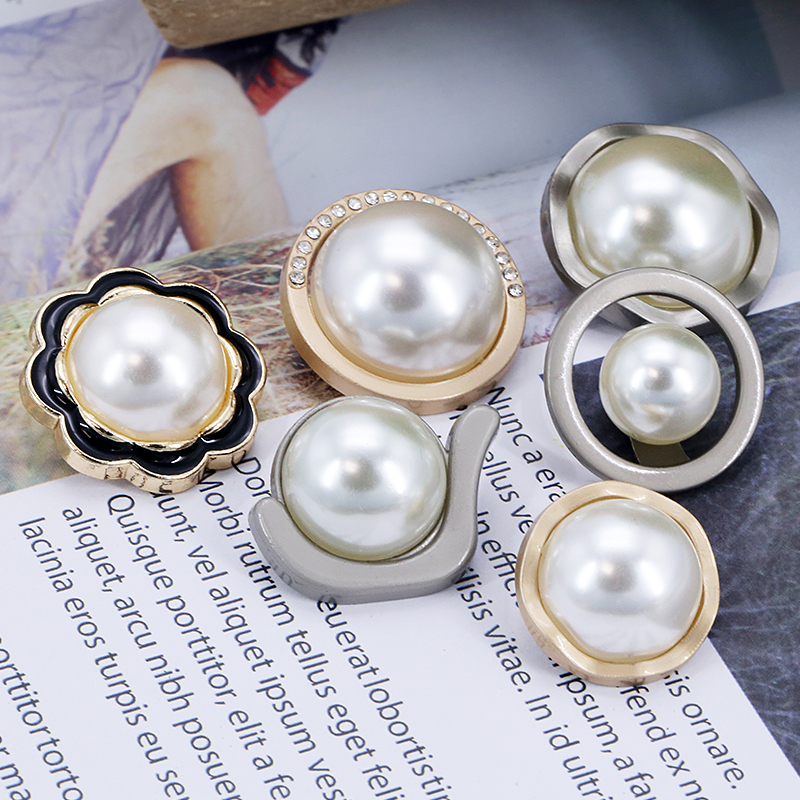 圆形金色珍珠纽扣大衣仿珍珠呢子