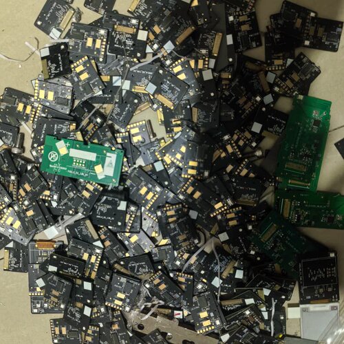 议价596克双面废渡金板，成色如图，大厂机器里的废品。维修