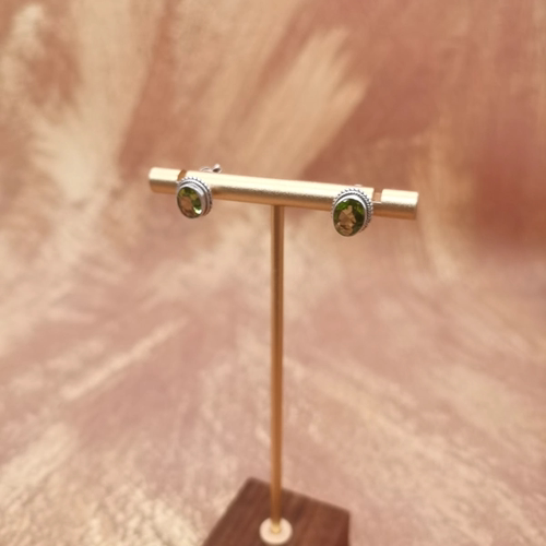 Vintage.中古欧洲回流925银橄榄石耳钉