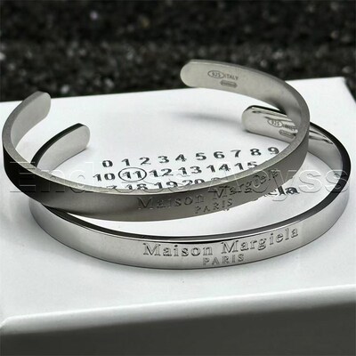 马吉拉风格经典字母手镯