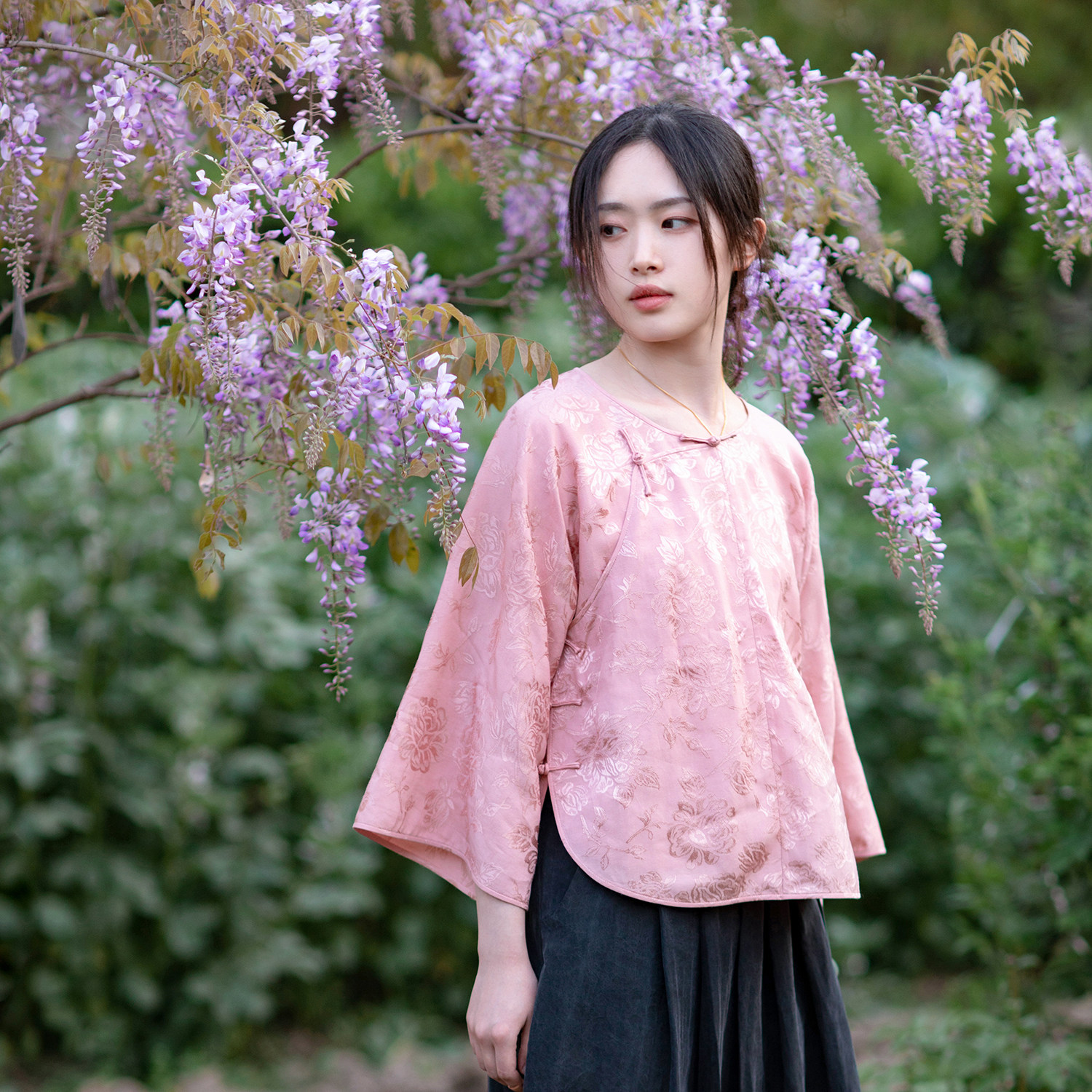 红粉丨2019秋季新品丨提花缎圆摆大袖小衫上衣中式民国风手工盘扣|ruв категории Женская одежда, костюм/национальная одежда/театр костюм, костюм/китайский стиль одежды, пальто - от Buy2taobao.com для оказания профессиональной услуги покупки агента Taobao