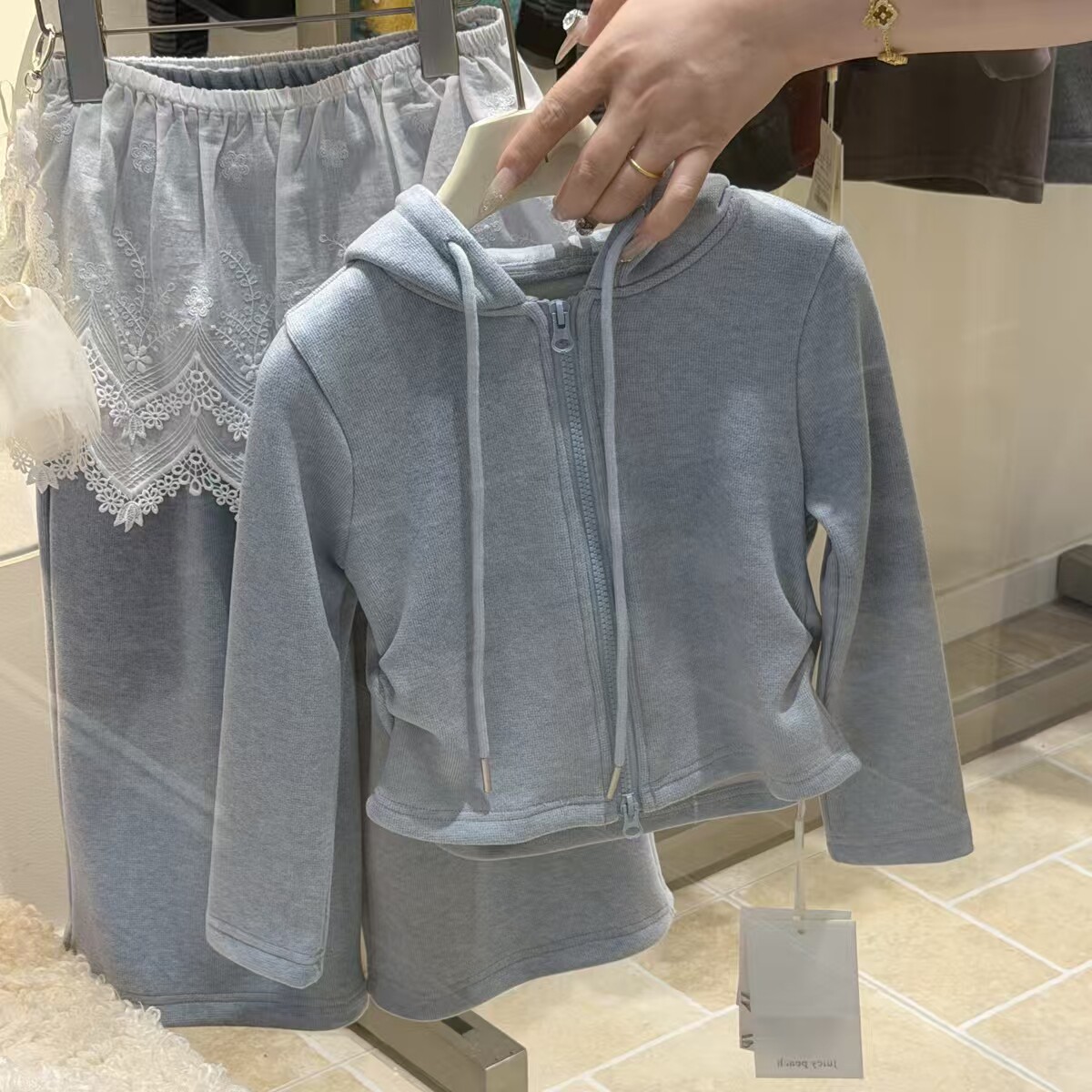 女童套装26秋季新款韩版洋气连帽外套屁帘花边直筒运动裤110-160