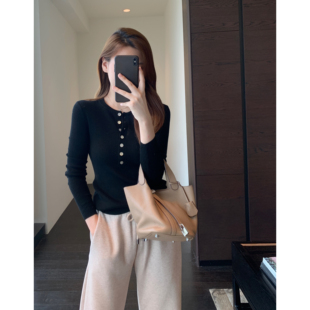 女秋冬新款 AMR 客供羊毛混纺保暖显瘦针织打底衫 时髦亨利领