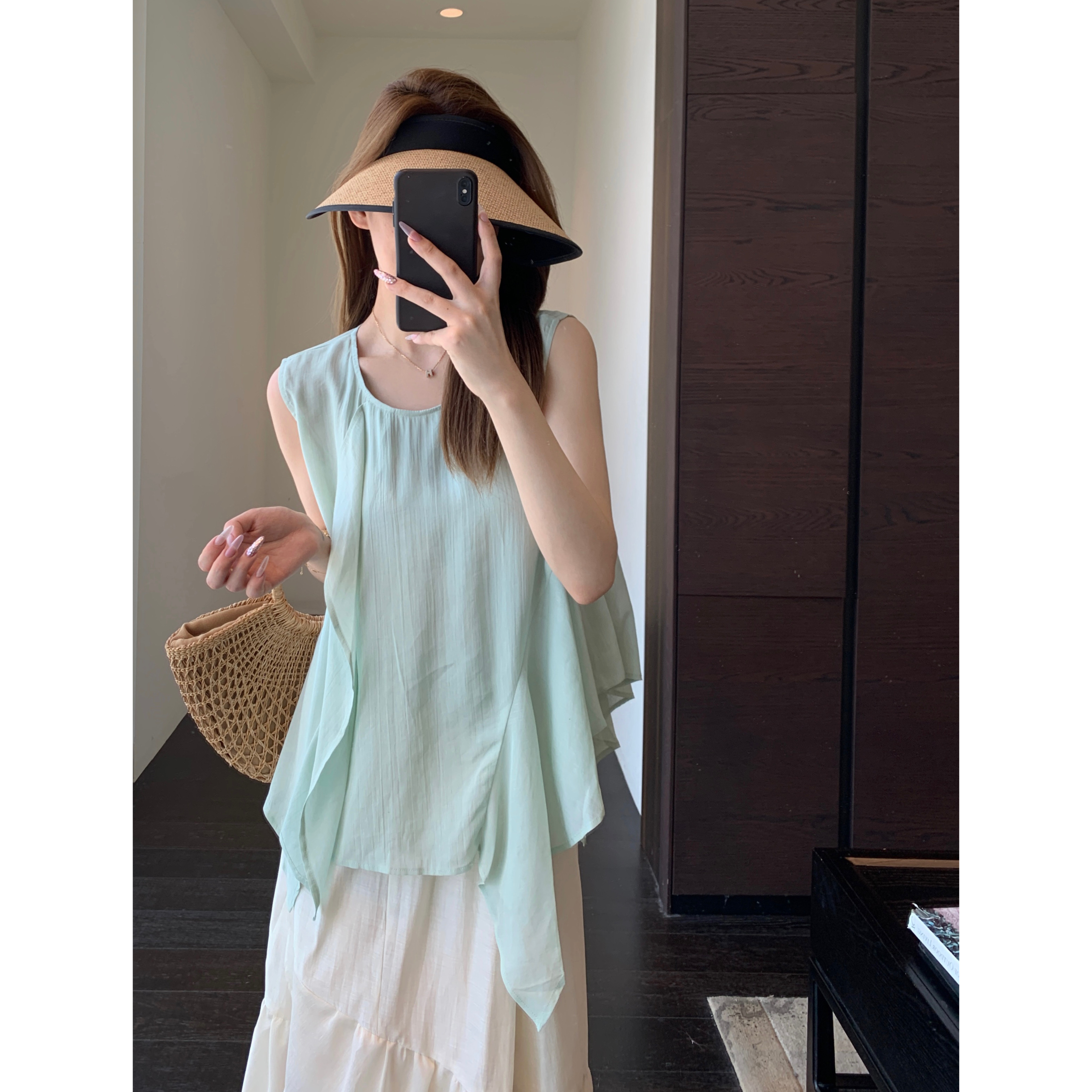 AMR UU◆法式小衫 时髦不规则荷叶边背心凉感无袖上衣女春夏新款