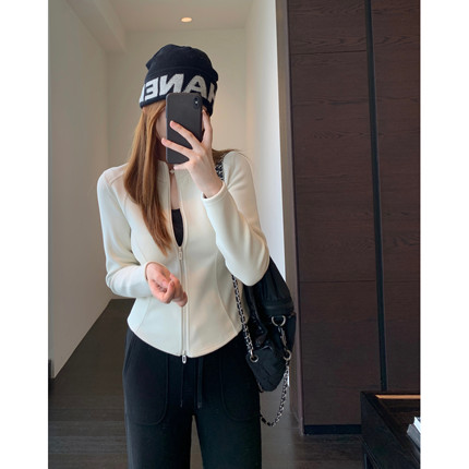 AMR UU◆立体裁剪 显身材比例修身显瘦保暖立领外套女上衣秋冬新