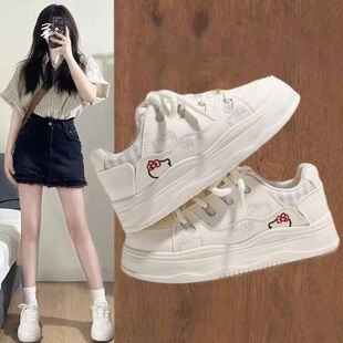 春秋小白鞋女鞋款百搭卡通小众鞋子厚底学生鞋休闲kitty女款板鞋