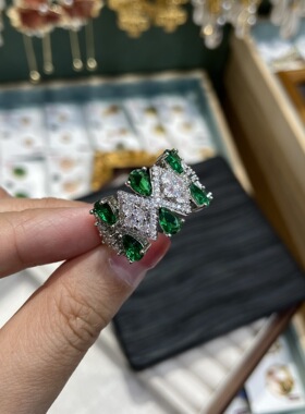 欧美时尚祖母绿戒指轻奢个性优雅宴会婚庆鸡尾酒舞会饰品