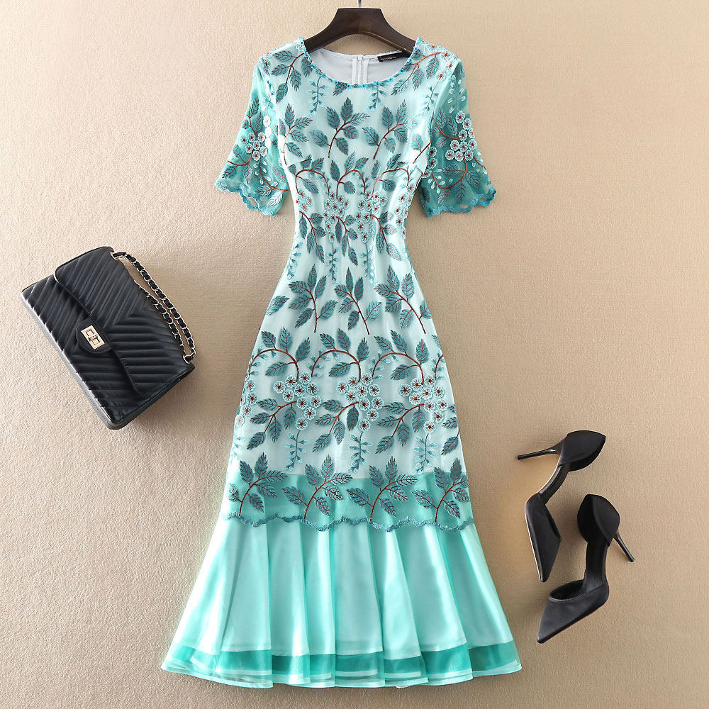 高端气质大码女装大牌剌绣修身显瘦鱼尾日常礼服女裙子包臀春夏新