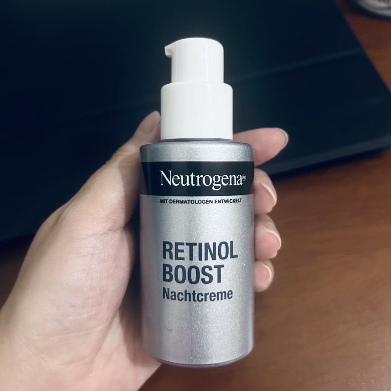 保税 美国Neutrogena露得清超a醇面霜50ml 精华30ml 紧肤淡化纹
