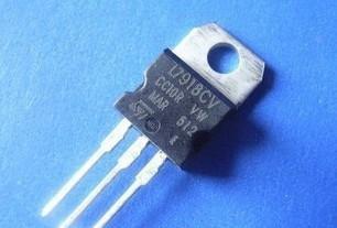 直插三极管 L7918 L7918CV TO220 18V 三端稳压器 稳压IC 全新