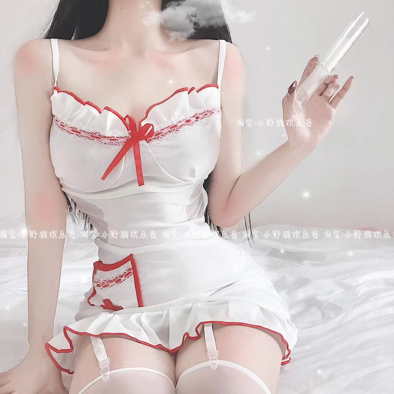 萝莉直播护士cosplay制服少女