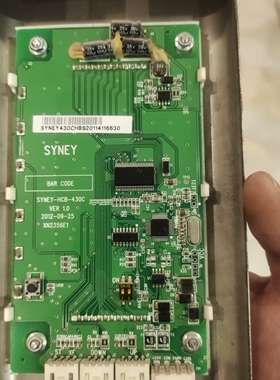 西尼电梯外呼板/显示板/显示器SYNEY-HCB-430C新时达黑底白字全新