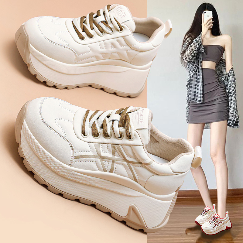 2025秋冬新款潮厚底增高8CM小白鞋女超火百搭松糕休闲运动阿甘鞋