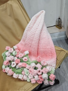 彩色手工编织铃兰花毯子柔软成品送女友闺蜜雪妃尔魔法球