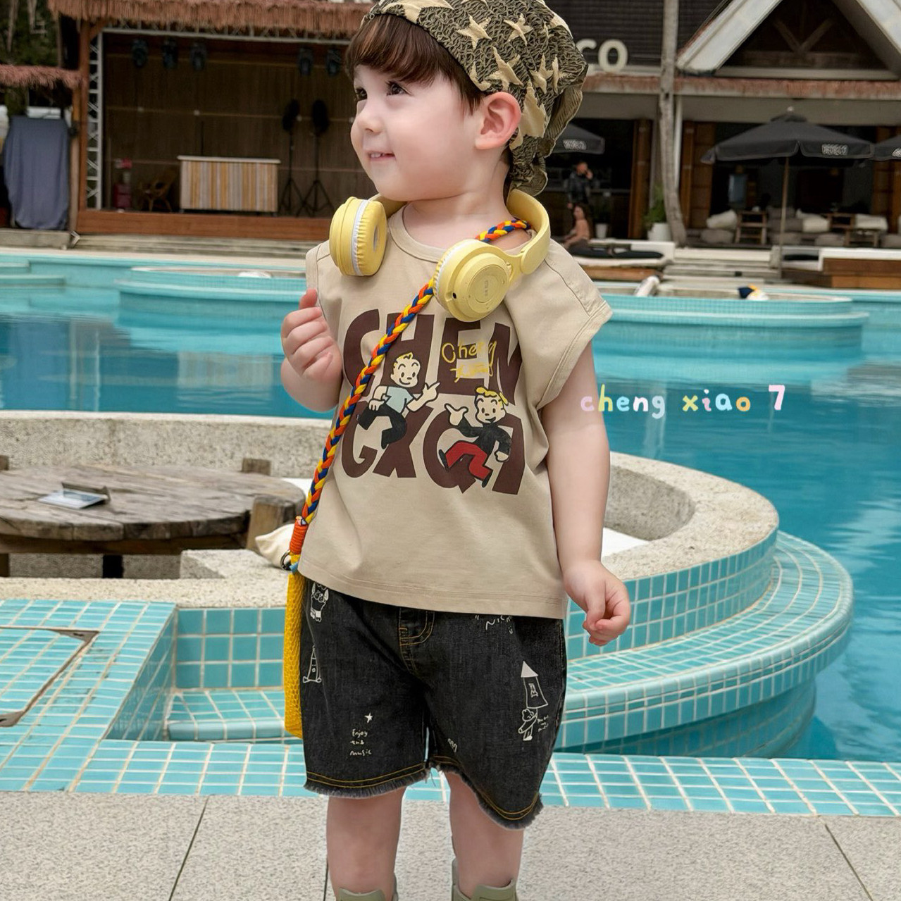 凡妈童装2026夏季新款男童小童韩版印花牛仔短裤卡通字母背心T恤