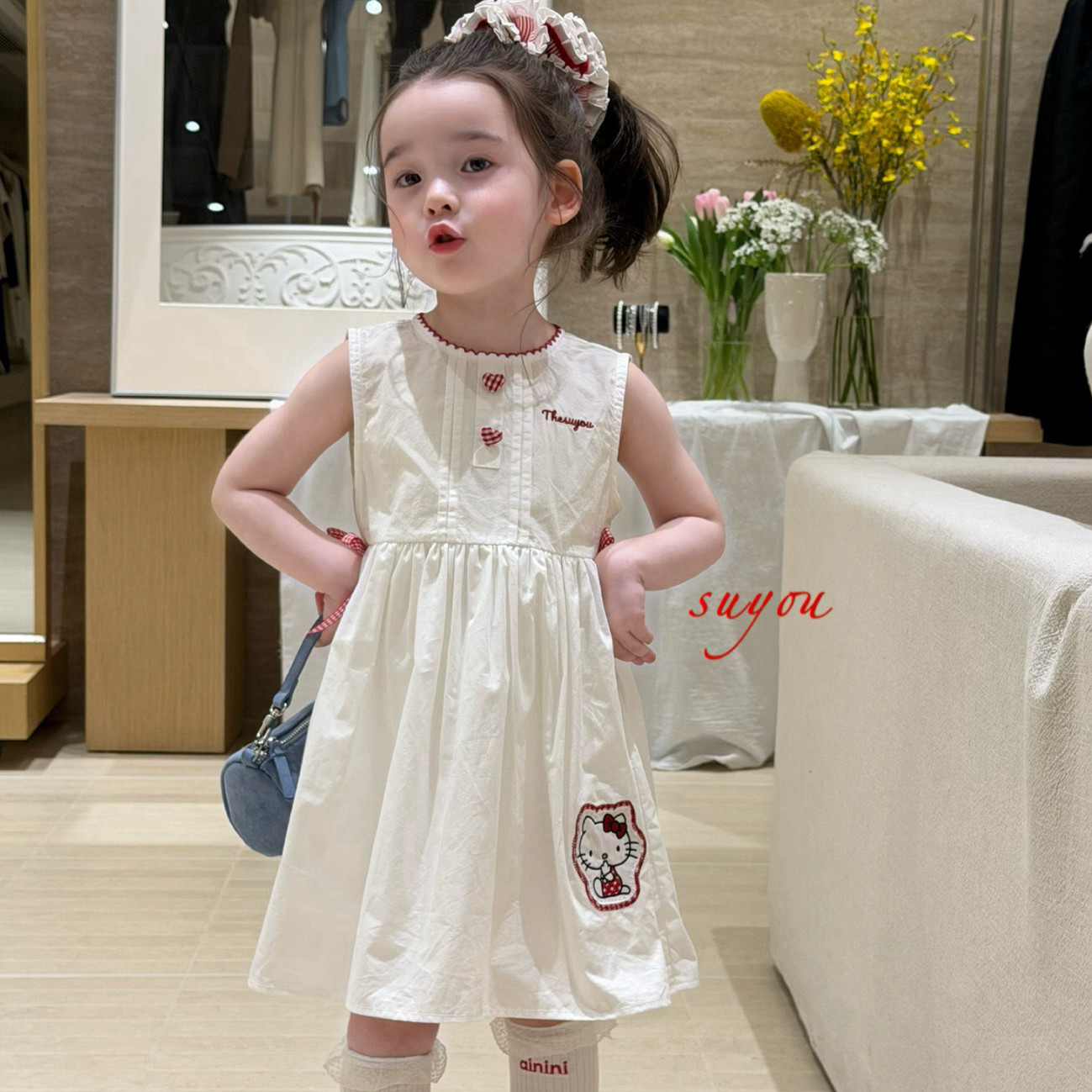 凡妈童装2026夏季新款女童小童韩版可爱KT猫贴布无袖棉布连衣裙