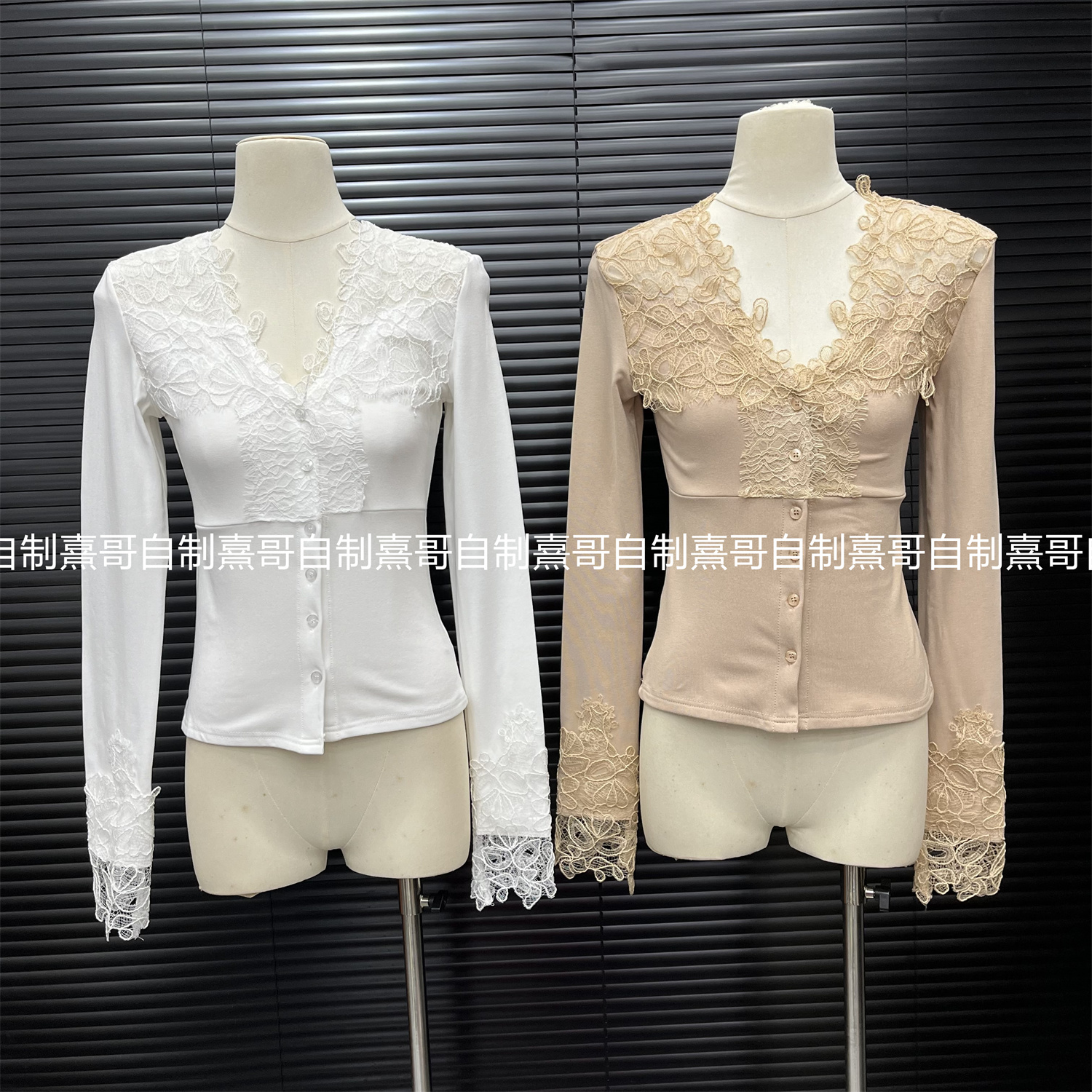 法式重工蕾丝V领T恤女秋冬季内搭纯欲气质修身显瘦绝美打底衫上衣