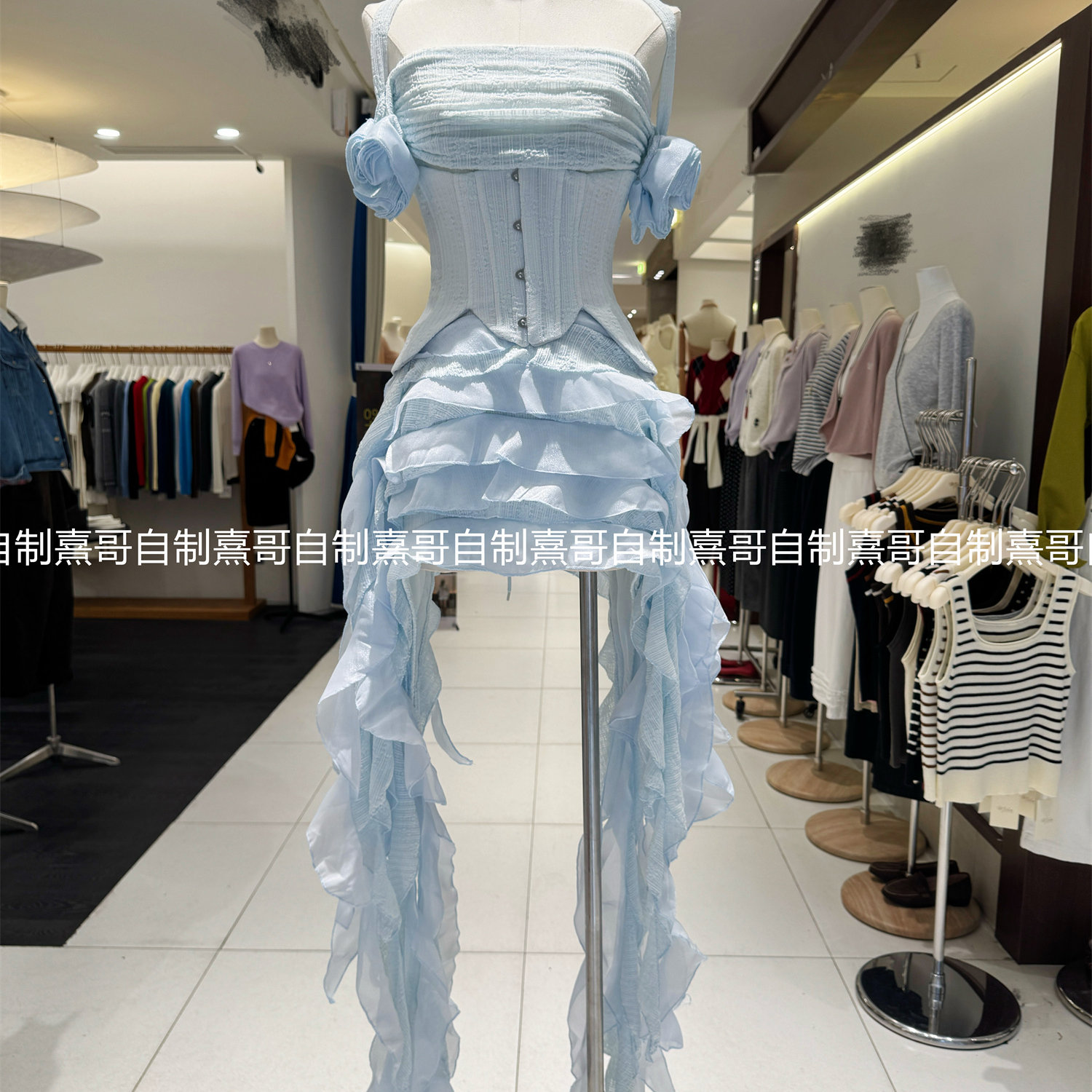 小众设计感挂脖连衣裙海边度假旅游穿搭不规则流苏生日宴会高级裙