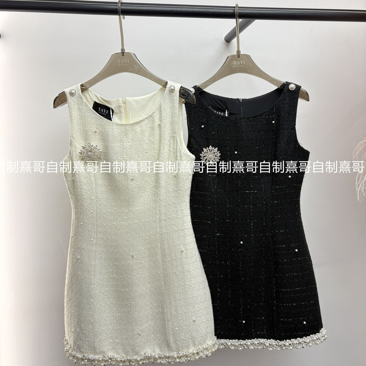 冬装高级感富家千金温柔穿搭珍珠无袖修身小香风收腰连衣裙小礼裙