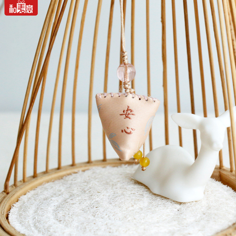 WORMWOOD SACHET CARRY MOSQUITO SACHET YOU HANFU DECORATION PURSE SACHET SACHET MOBILE PHONE ORNAMENT CHRISTMAS GIFT