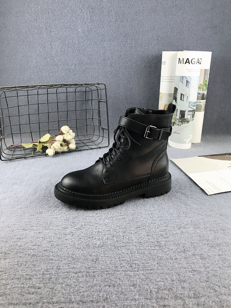 牛皮粗跟厚底皮带扣时尚马丁靴女