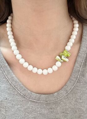 瓷白圆珠贝壳项链女款简约锁骨链