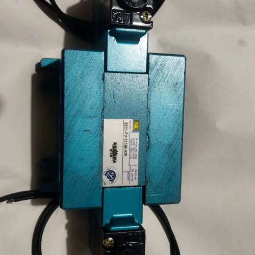 MAC电磁阀825C-PM-551BA-526      1议价。