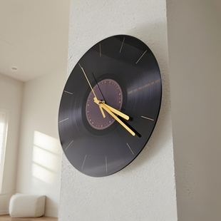 DecoHub客厅唱片时钟挂墙2025新款高级感艺术风简约现代桌面摆件