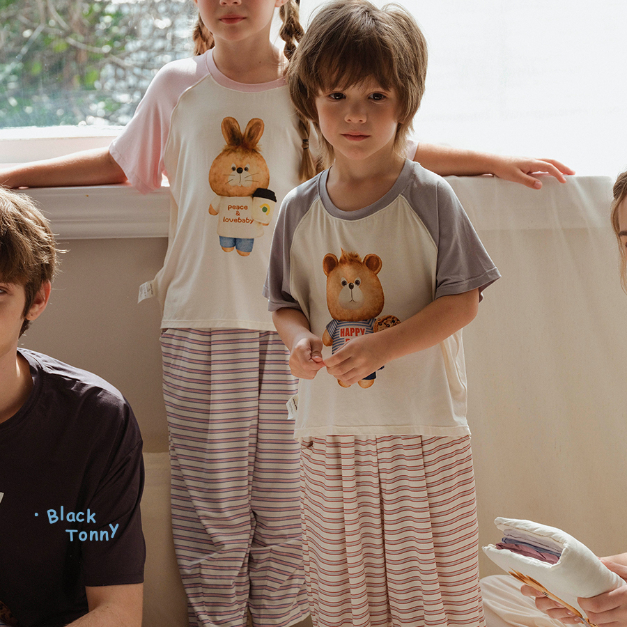 莫代尔小黑托昵家居服套装兄袜款