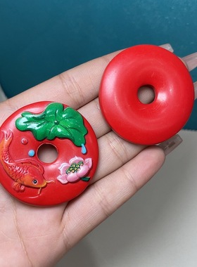 (AAA)朱砂红砂彩绘金鱼莲花平安扣吊坠男女款挂件本命年复古挂坠