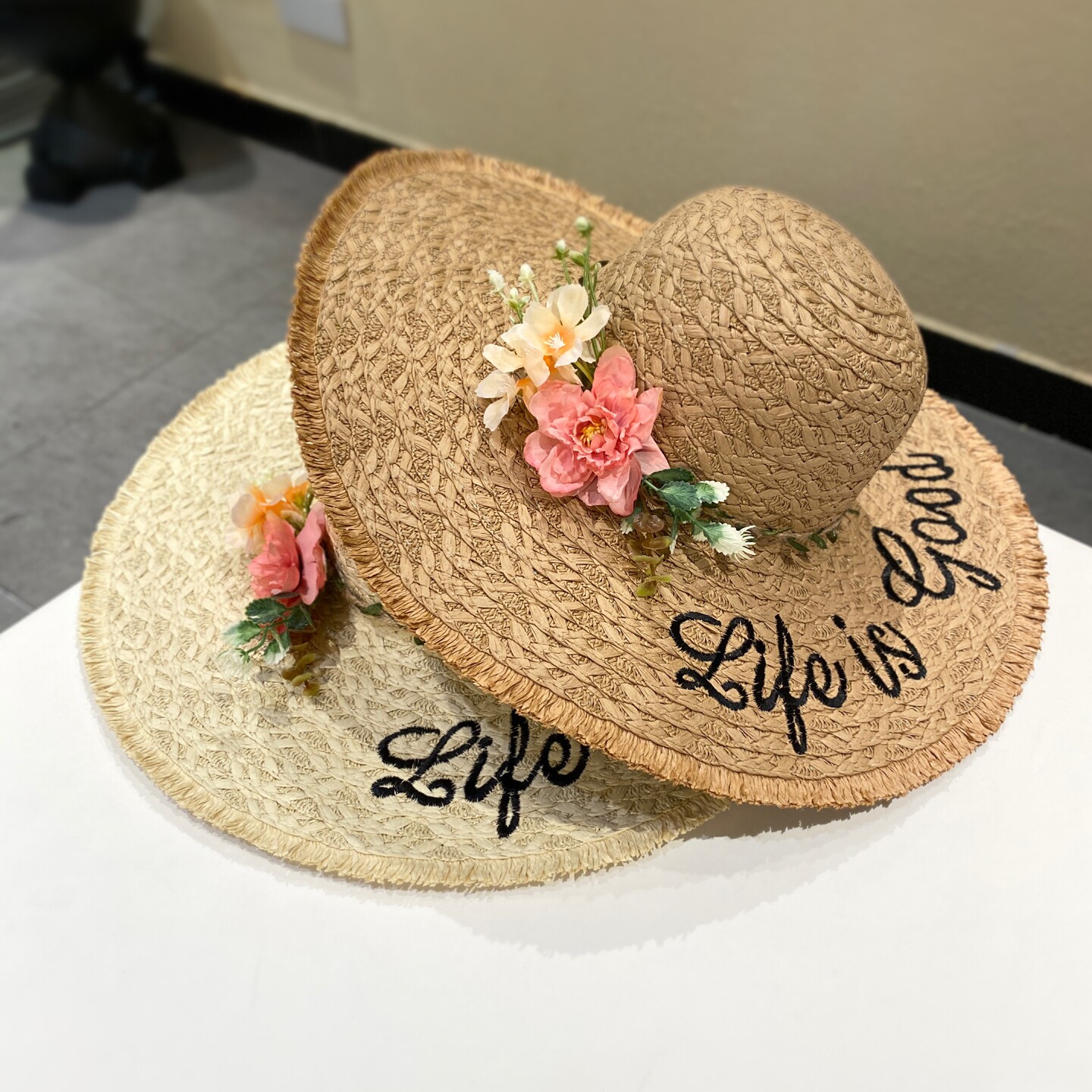 草帽夏天海边度假沙滩帽毛边花朵