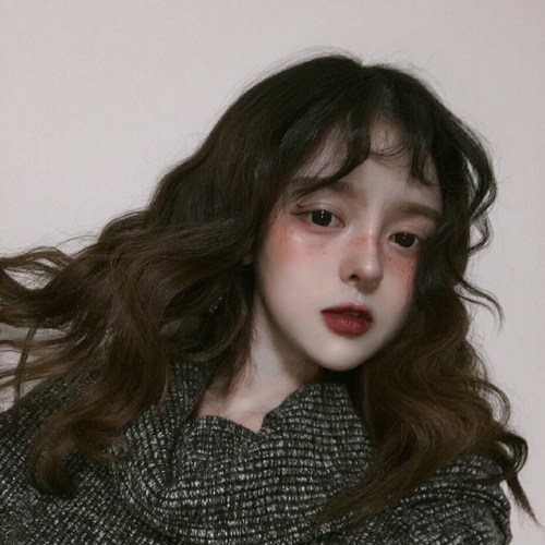 女生梨花卷发发型价格 女生梨花卷发发型图片 星期三