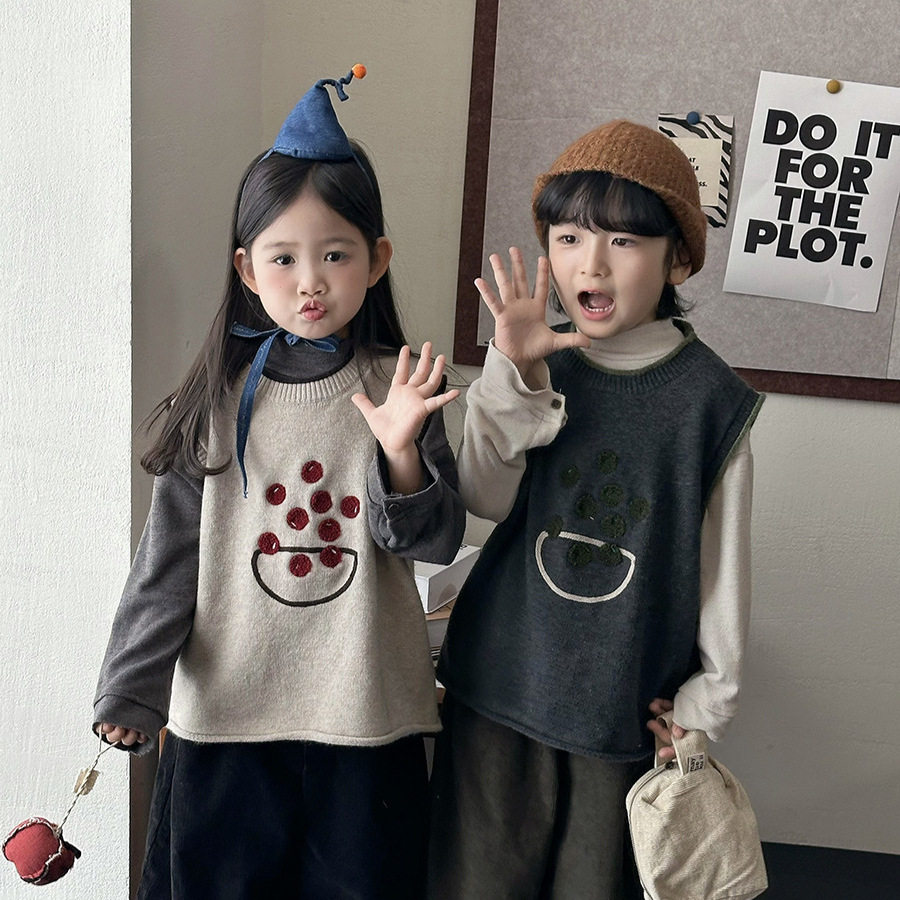2026儿童秋季新款童装儿童卡通毛线马甲男女宝宝可爱洋气背心坎肩