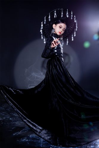 苗疆中国风模特演出T台走秀礼服