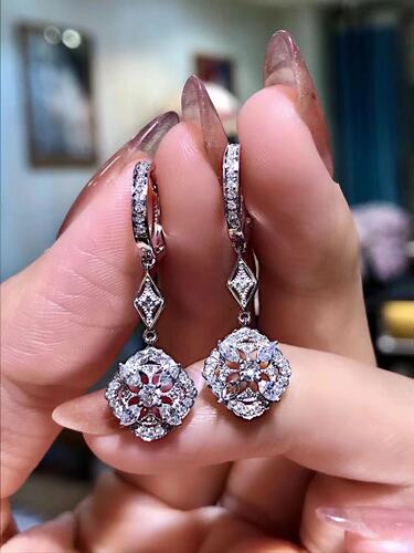 古典女18K金天然南非高品质钻石马眼钻圆钻钻耳坠耳环灵动送证书