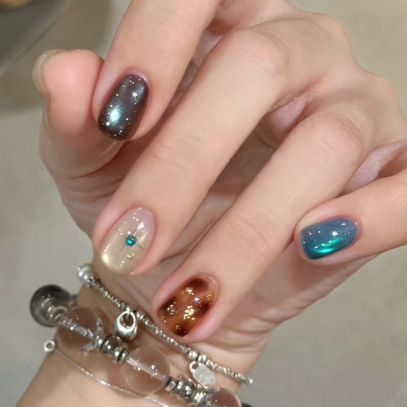 穿戴甲短款金色星芒蓝宝石美甲贴片复古辣妹风预制指甲贴片可拆卸,彩妆/香水/美妆工具,美甲工具,淘宝优惠券,粉丝福利购,淘宝优惠卷