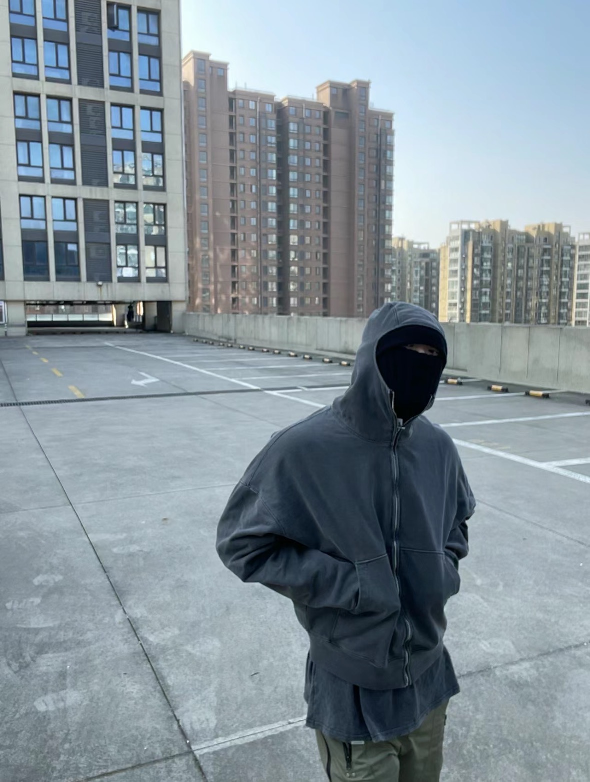 FAR蒙面卫衣连帽开衫外套