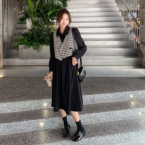 法式格子衬衫连衣裙两件套女2022早秋新款高级感休闲时尚马甲套装图片