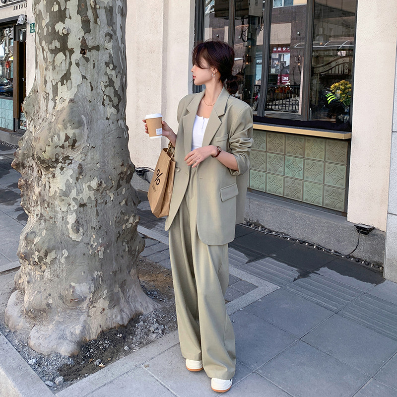 绿色休闲西装套装女2025春秋新款爆款小个子高级感阔腿裤两件套,女装西装,惟卡贝娜