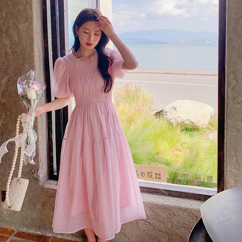 法式粉色方领连衣裙女夏2025新款温柔风甜美宽松泡泡袖初恋长裙子，女装连衣裙，惟卡贝娜