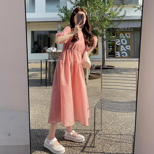 粉色泡泡袖连衣裙女2025夏季新款法式温柔风高腰显瘦中长款仙女裙图片
