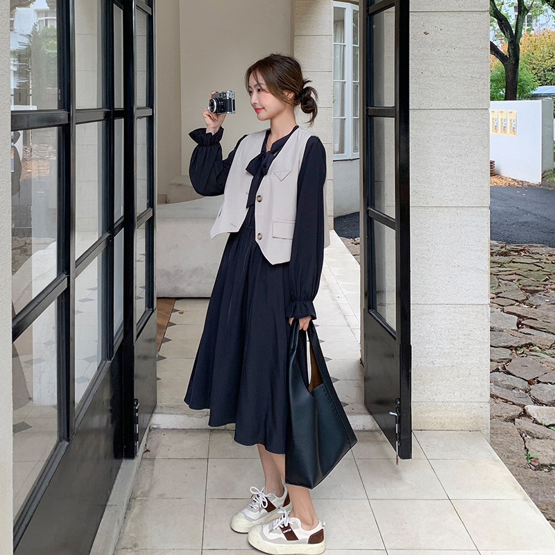 白色工装马甲半身裙套装女春秋2025新款简约设计感高级感两件套图片