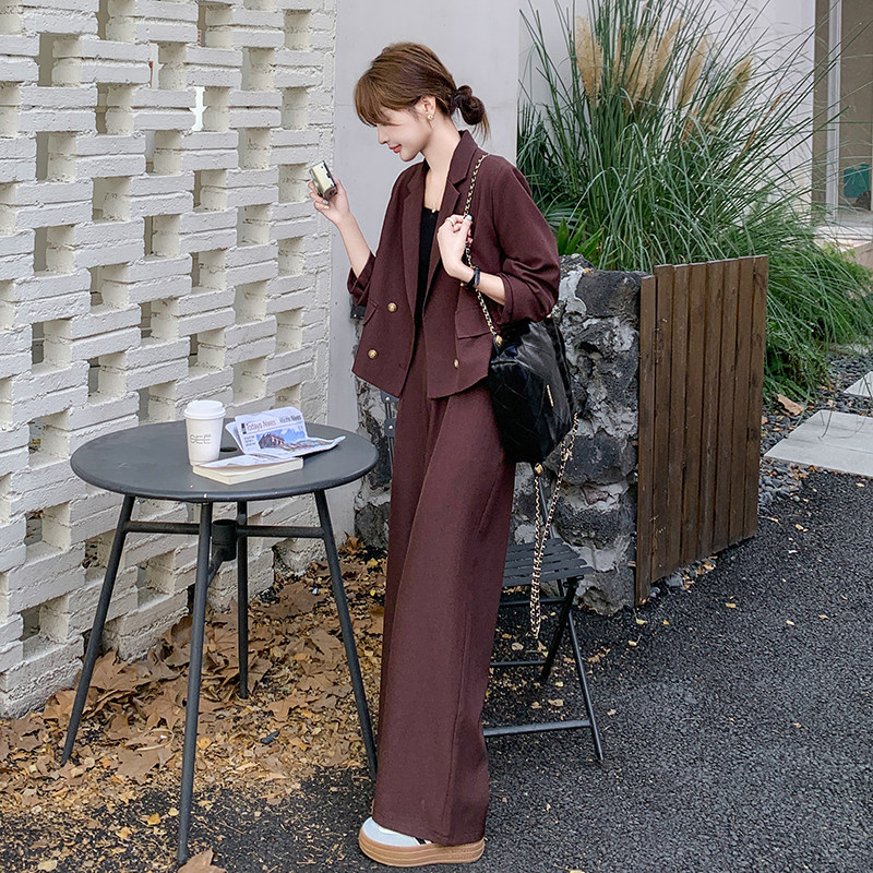 灰色短款西装休闲裤女春秋2025新款减龄高级感时尚穿搭,女装西装,惟卡贝娜